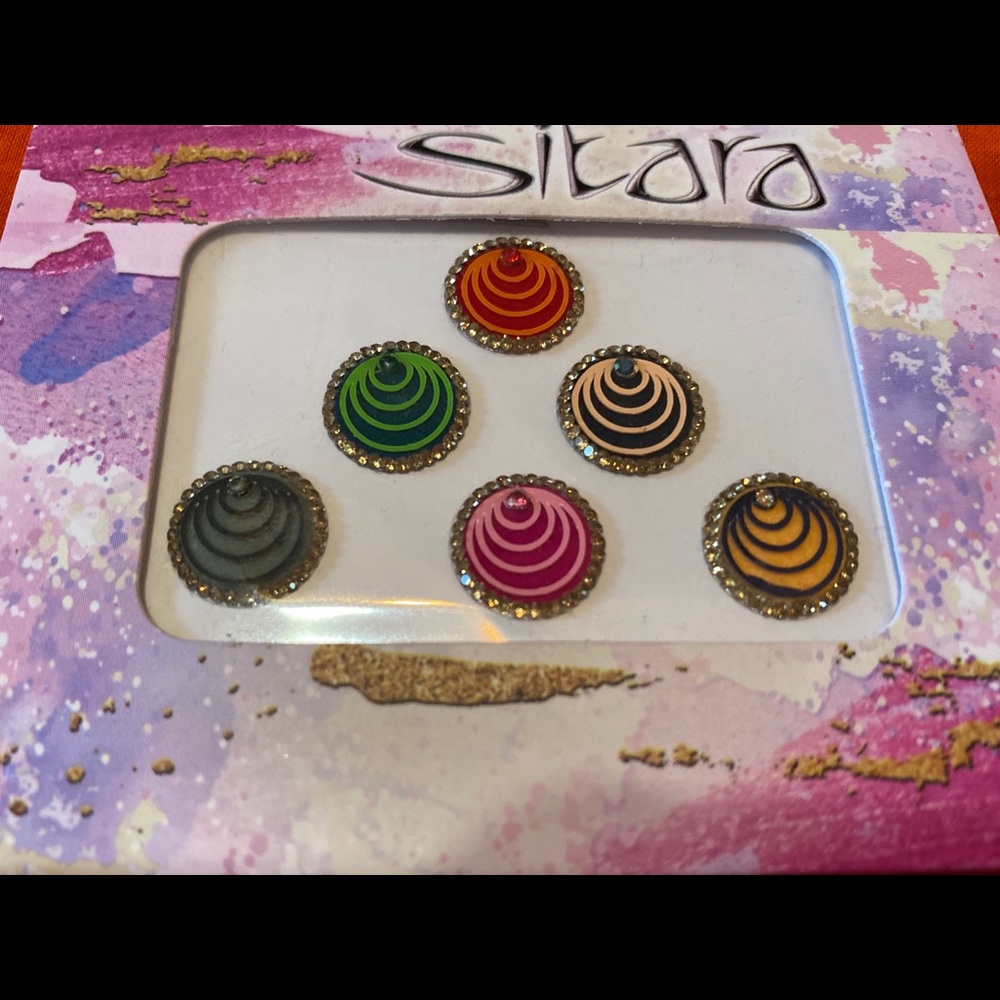 Round Bindi - Picture 2 of 2